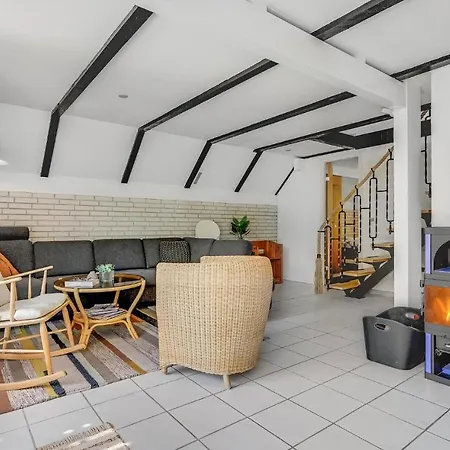 בית נופש Cozy In With Kitchen